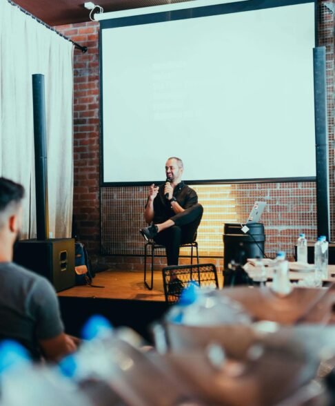 pexels-bertellifotografia-3321795 (1)